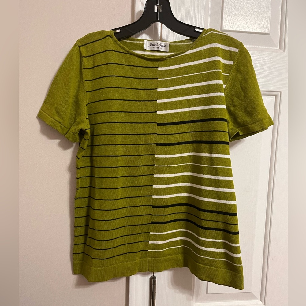 Vintage Green knitted sweater with Black in White stripes and short sleeves
